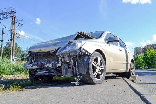 Selling a Totaled Car: 5 Tips How to Sell a Wrecked Car at the Highest Price Selling a Totaled Car: 5 Tips How to Sell a Wrecked Car at the Highest Price