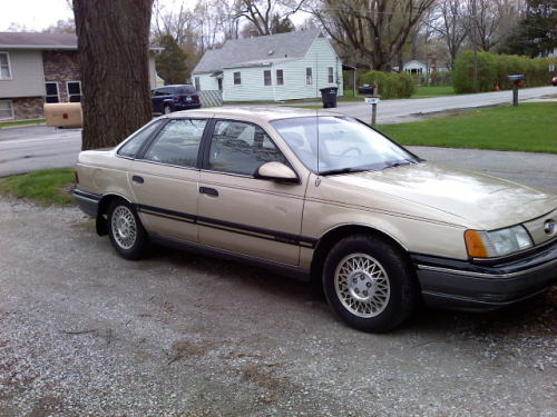 1990 Ford Taurus X