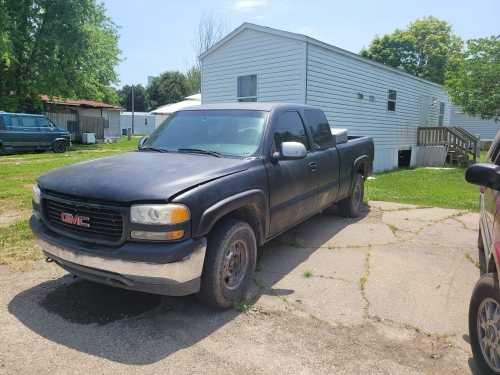 2000 GMC Sierra Trucks