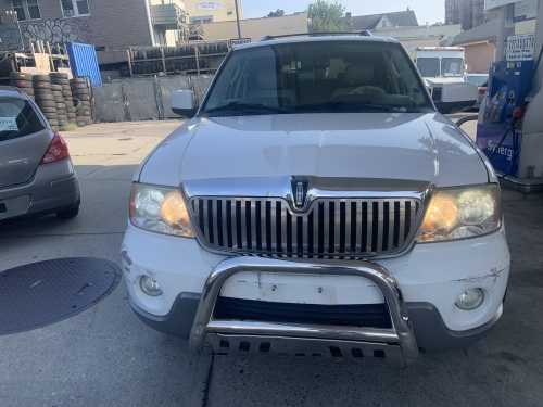 2004 Lincoln Navigator