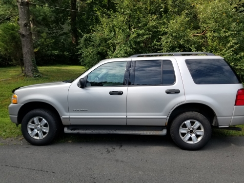 2004 Ford Explorer