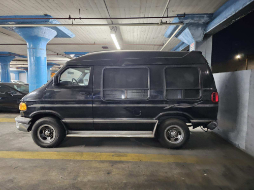 1999 Dodge Van